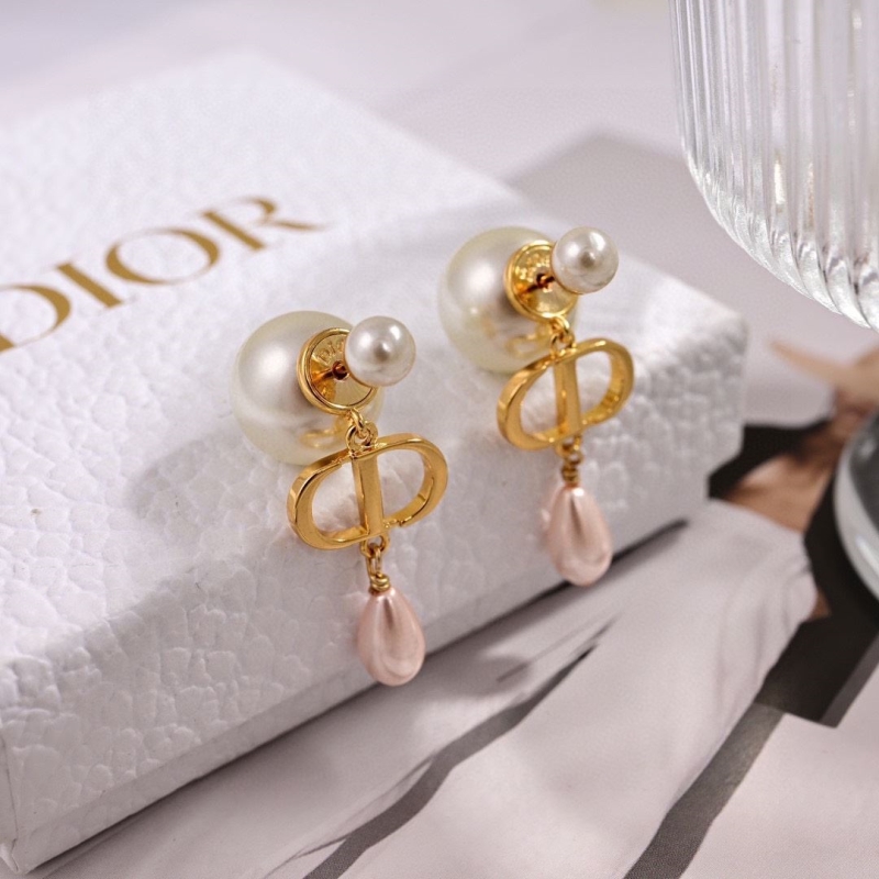 chr1st1an D10r earrings
